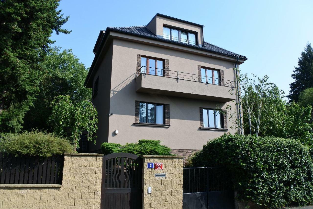 Apartman V Zahrade Praha Troja - Apartment In The Garden Prague Troja Buitenkant foto